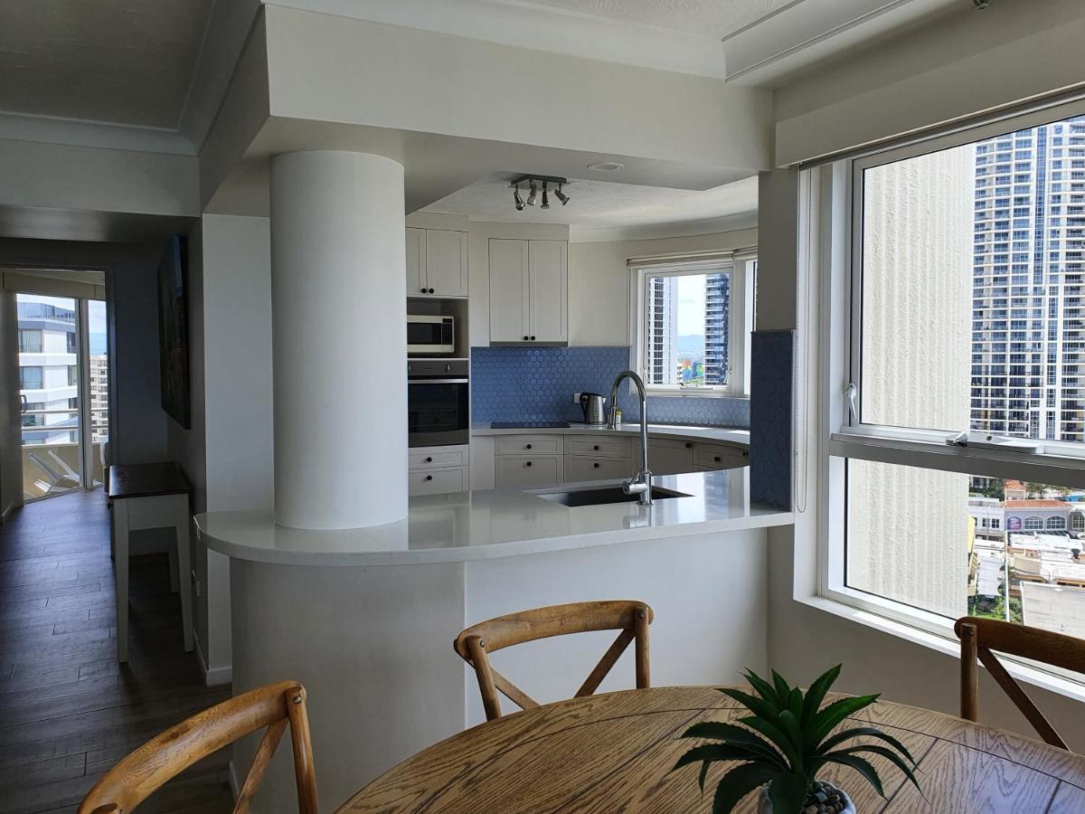 เซนิท โอเชี่ยน ฟรอนท์ อพาร์ตเมนท์ Aparthotel โกลด์โคสต์ ภายนอก รูปภาพ