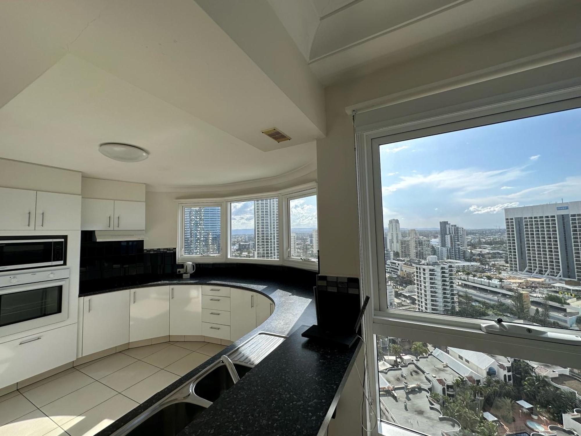 เซนิท โอเชี่ยน ฟรอนท์ อพาร์ตเมนท์ Aparthotel โกลด์โคสต์ ภายนอก รูปภาพ