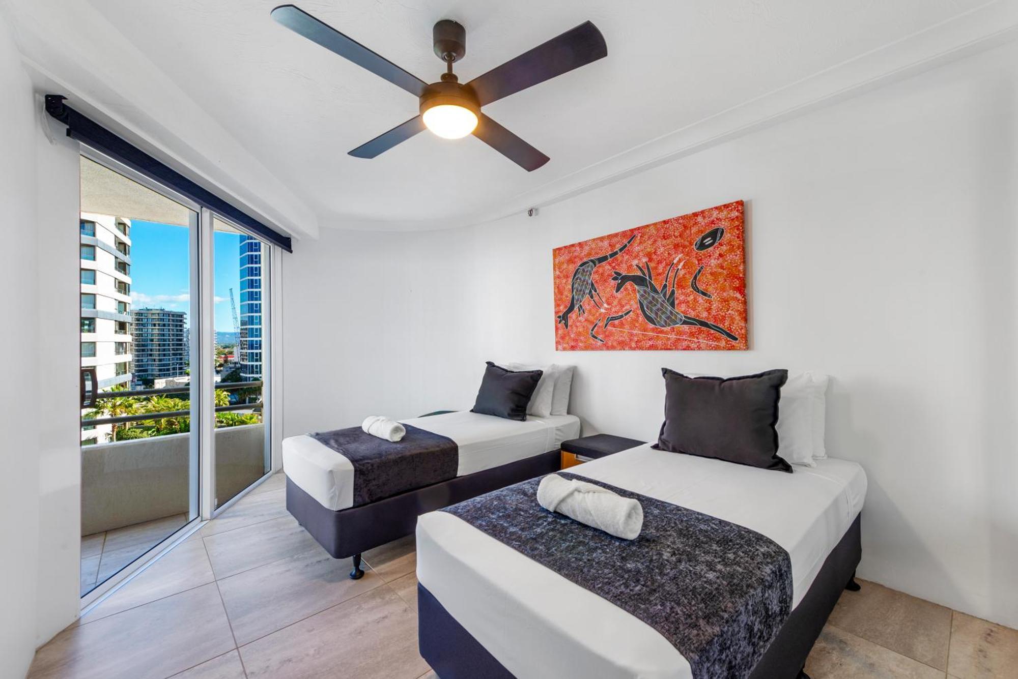 เซนิท โอเชี่ยน ฟรอนท์ อพาร์ตเมนท์ Aparthotel โกลด์โคสต์ ภายนอก รูปภาพ